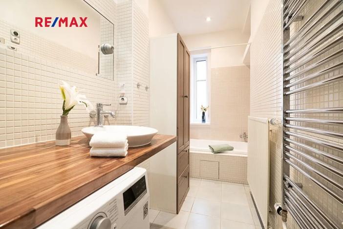 Prodej bytu 2+kk, Praha - Holešovice, Tovární, 78 m2