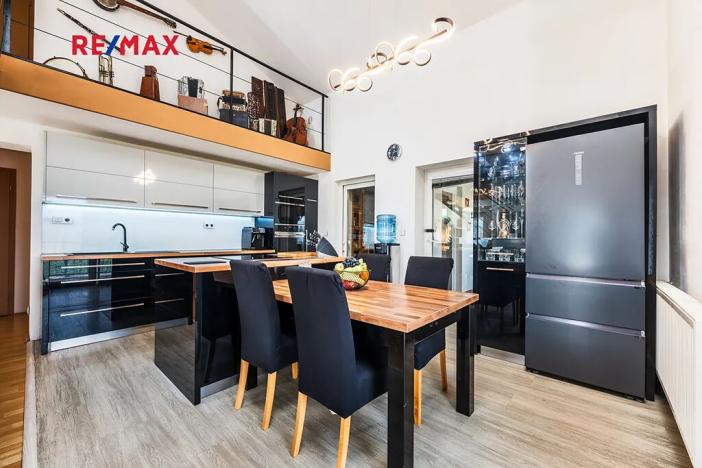 Prodej bytu 5+kk, Jabloňov, 154 m2