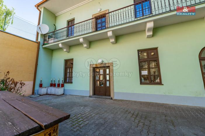 Pronájem obchodního prostoru, Velké Meziříčí, Náměstí, 60 m2