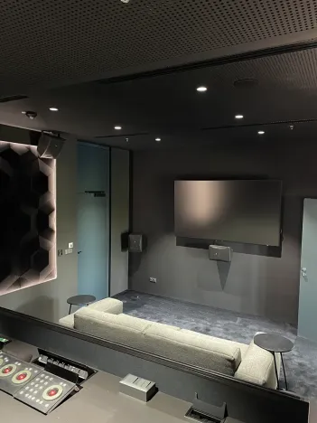 Pronájem kanceláře, Praha - Dejvice, Generála Píky, 855 m2