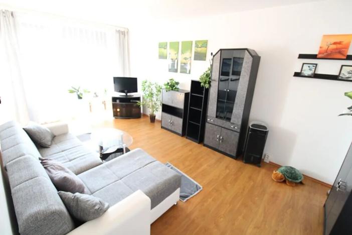 Prodej bytu 2+1, Praha - Kobylisy, Hlaváčova, 61 m2