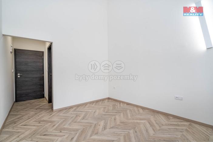 Prodej rodinného domu, Okrouhlo, 1076 m2