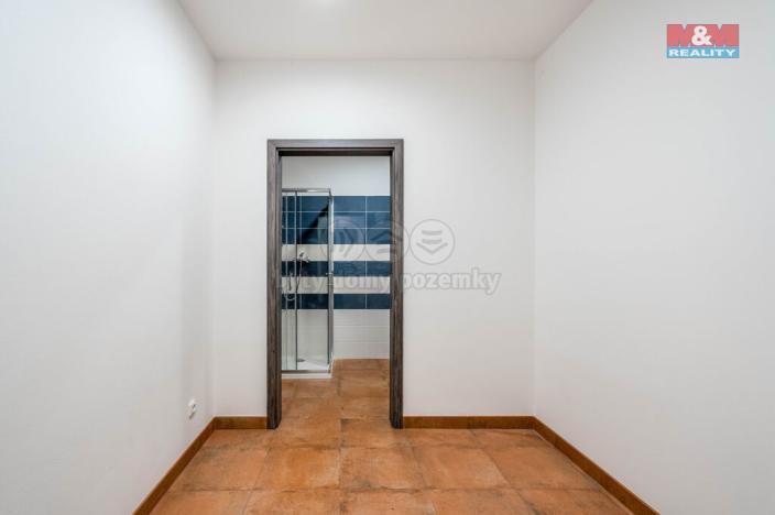 Prodej rodinného domu, Okrouhlo, 1076 m2