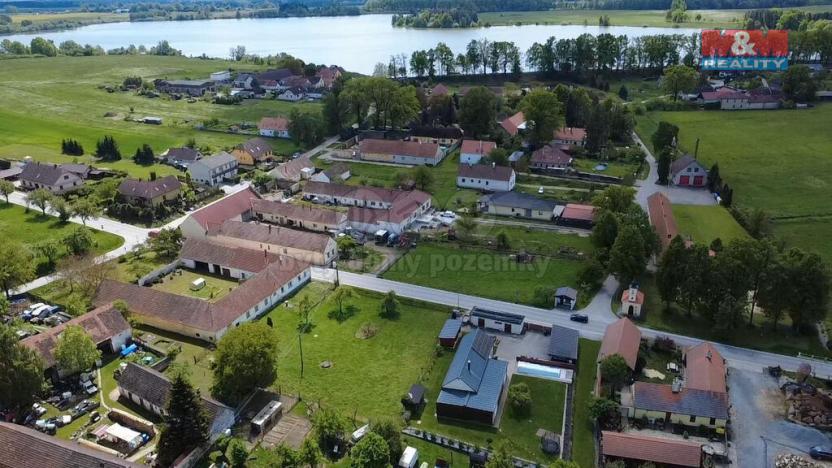 Prodej pozemku pro bydlení, Lišov - Vlkovice, 886 m2