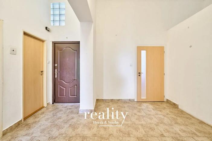 Pronájem kanceláře, Znojmo, Horní náměstí, 150 m2