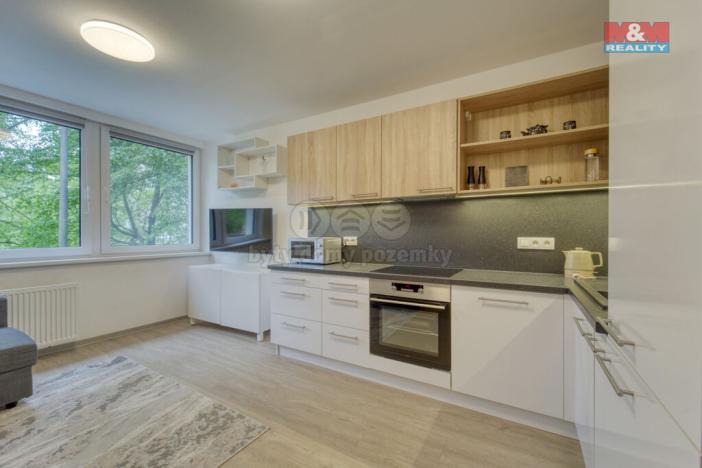 Prodej bytu 3+kk, Plzeň - Skvrňany, Macháčkova, 51 m2