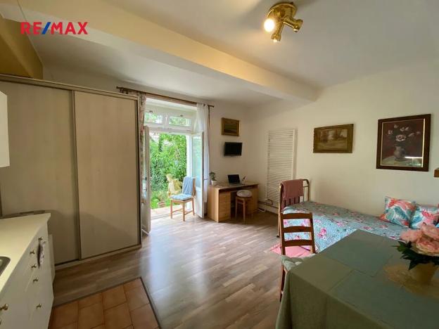 Pronájem bytu 1+kk, Praha - Vinohrady, Na zájezdu, 25 m2