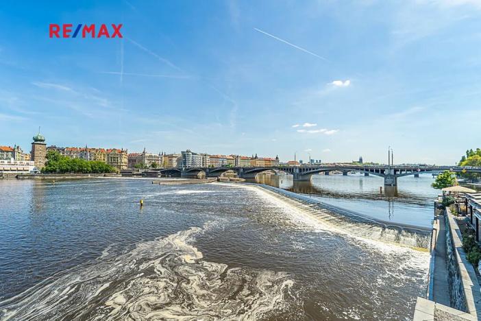 Prodej bytu 3+kk, Praha - Smíchov, Zborovská, 70 m2