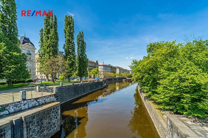 Prodej bytu 3+kk, Praha - Smíchov, Zborovská, 70 m2