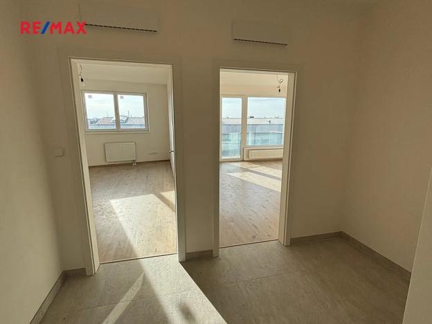 Prodej bytu 2+kk, Praha - Dolní Počernice, Černodolská, 64 m2