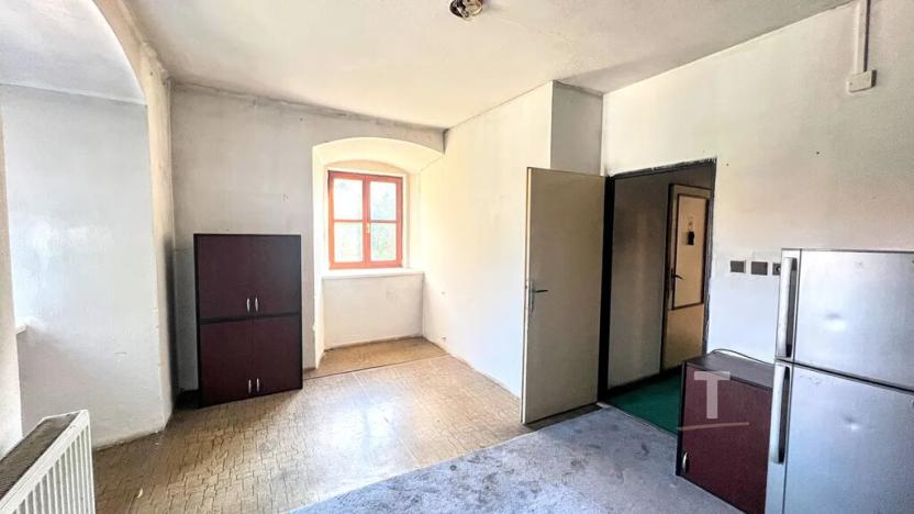 Pronájem komerční nemovitosti, Lhota Rapotina, 1000 m2