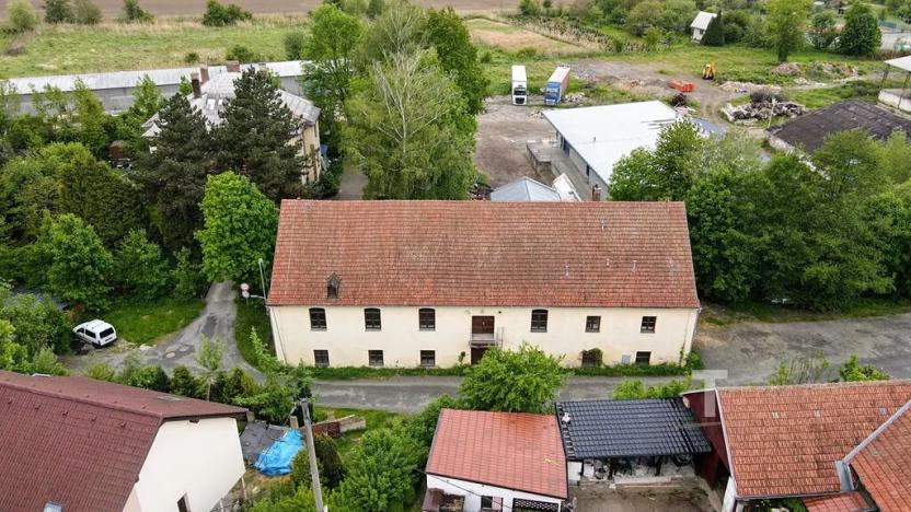 Pronájem komerční nemovitosti, Lhota Rapotina, 1000 m2