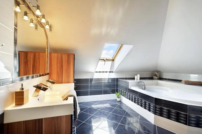 Prodej rodinného domu, Květnice, V Zelených, 300 m2