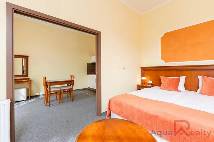 Prodej ubytování, Karlovy Vary, Jarní, 989 m2