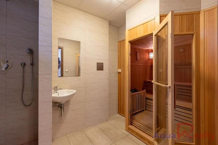 Prodej ubytování, Karlovy Vary, Jarní, 989 m2