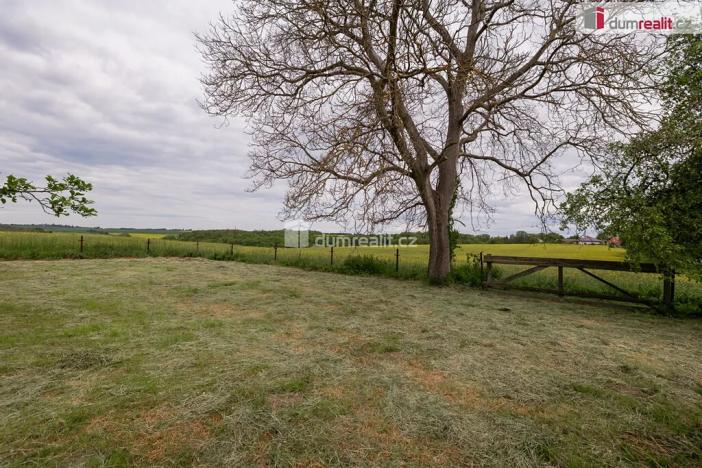 Prodej zahrady, Řepín, 1647 m2