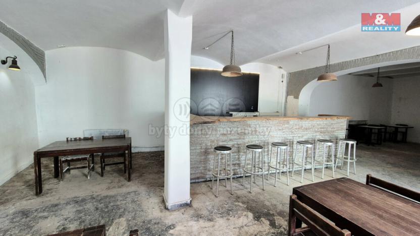 Pronájem obchodního prostoru, Kladno, T. G. Masaryka, 157 m2