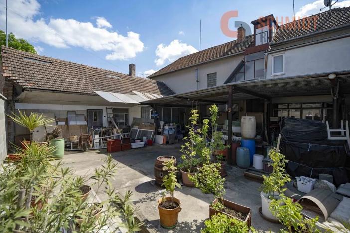 Prodej rodinného domu, Velké Bílovice, Růžová, 468 m2