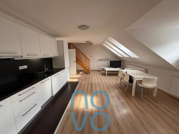 Pronájem bytu 2+kk, Praha - Libeň, Novákových, 78 m2