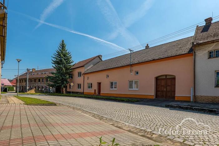 Prodej rodinného domu, Zahnašovice, 290 m2