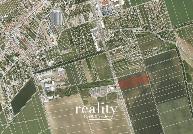 Prodej komerčního pozemku, Znojmo, 12800 m2