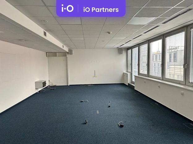 Pronájem kanceláře, Praha - Smíchov, Plzeňská, 1121 m2