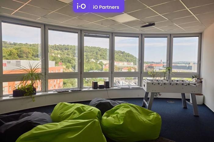 Pronájem kanceláře, Praha - Smíchov, Plzeňská, 1121 m2