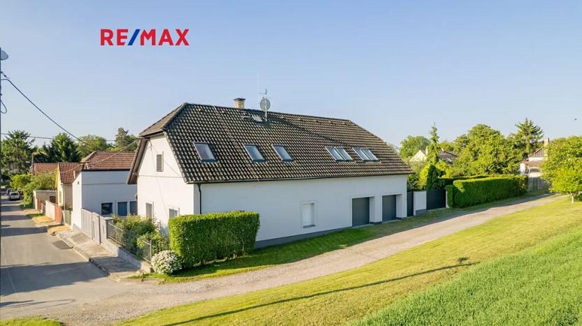 Prodej rodinného domu, Chrášťany, 175 m2