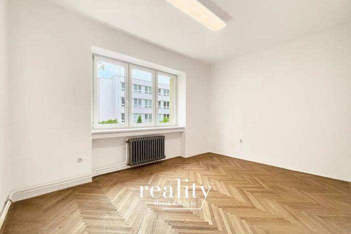 Prodej bytu 4+1, Jihlava, Tolstého, 98 m2