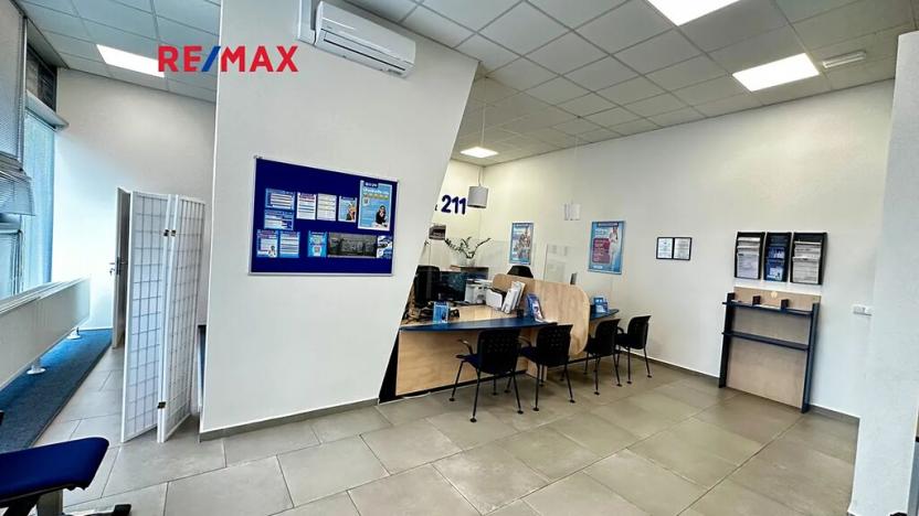 Pronájem kanceláře, Praha - Veleslavín, Na Petřinách, 68 m2