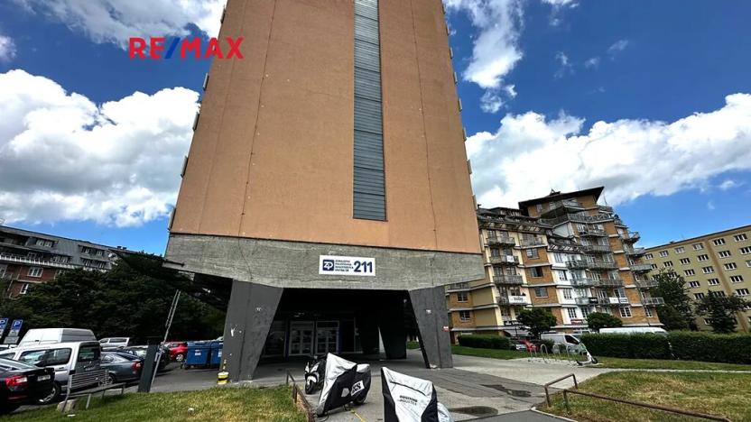 Pronájem kanceláře, Praha - Veleslavín, Na Petřinách, 68 m2