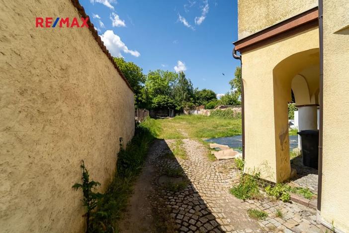 Prodej rodinného domu, Týnec nad Labem, Masarykovo náměstí, 142 m2