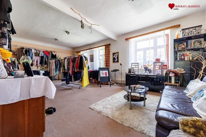 Prodej rodinného domu, Cholina, 333 m2