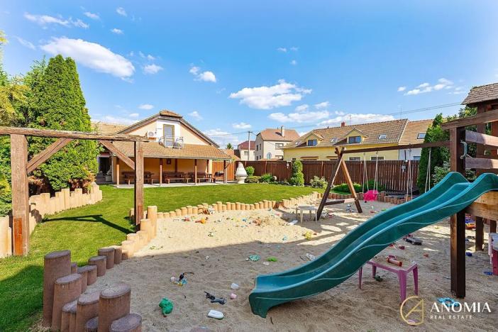 Prodej ubytování, Lednice, Nejdecká, 594 m2