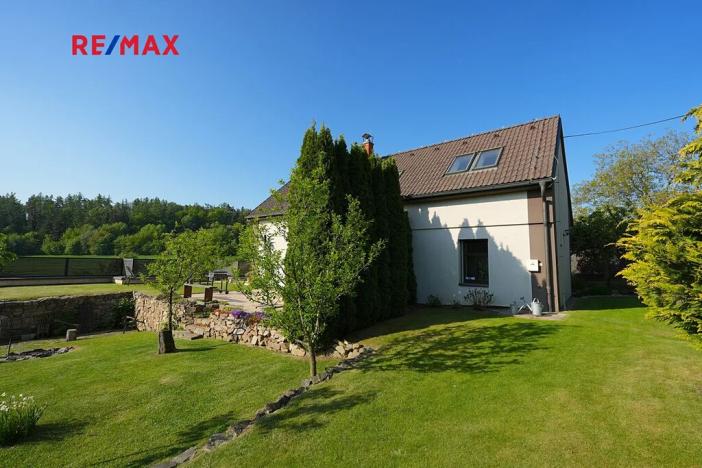 Prodej rodinného domu, Lomnice, 298 m2