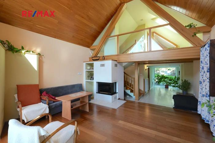 Prodej rodinného domu, Lomnice, 298 m2