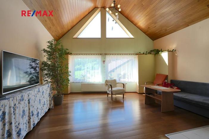 Prodej rodinného domu, Lomnice, 298 m2