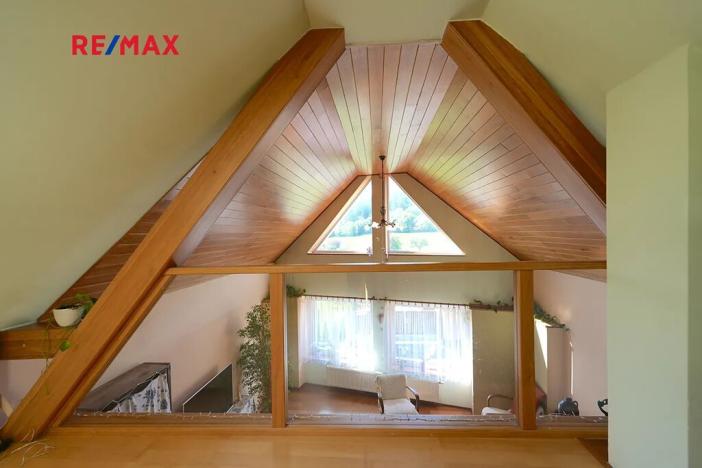 Prodej rodinného domu, Lomnice, 298 m2