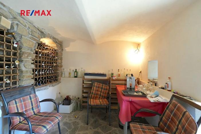 Prodej rodinného domu, Lomnice, 298 m2