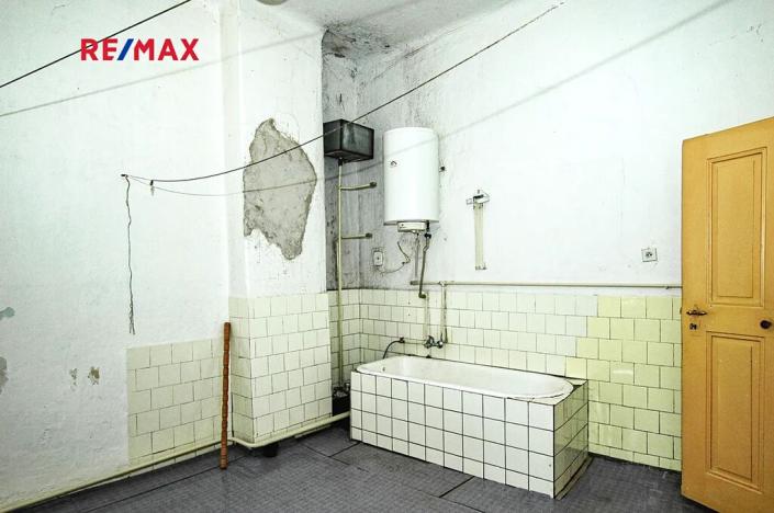 Prodej obchodního prostoru, Hostouň, Chodské náměstí, 499 m2