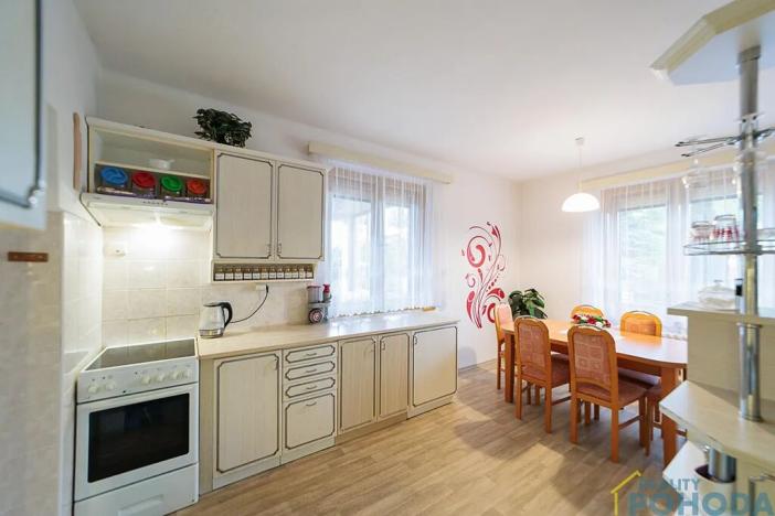 Prodej rodinného domu, Klešice, 365 m2