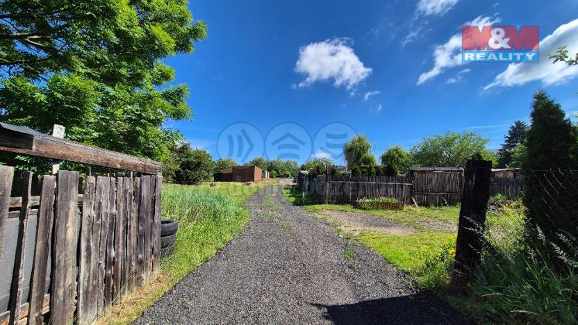 Prodej pozemku pro bydlení, Hrušovany, 30076 m2