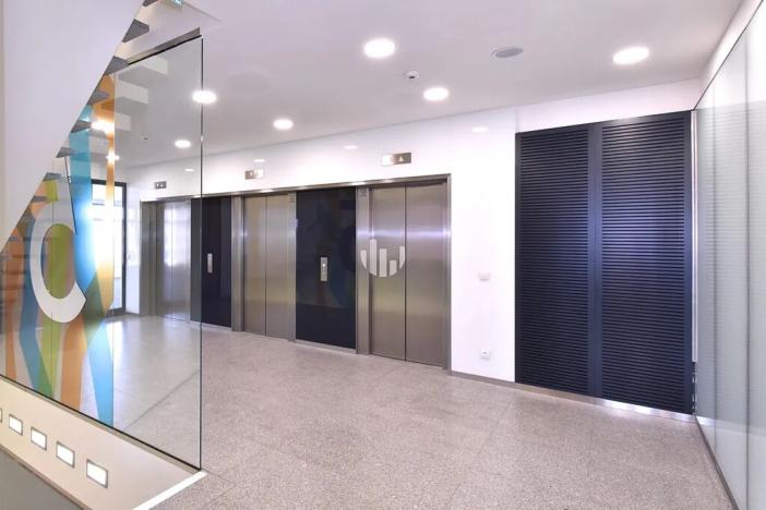 Pronájem kanceláře, Praha - Stodůlky, Bucharova, 394 m2