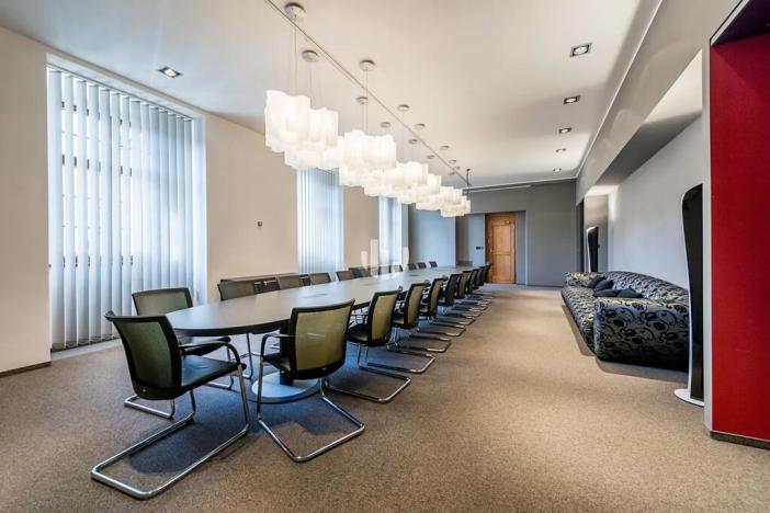 Pronájem kanceláře, Praha - Staré Město, Husova, 168 m2