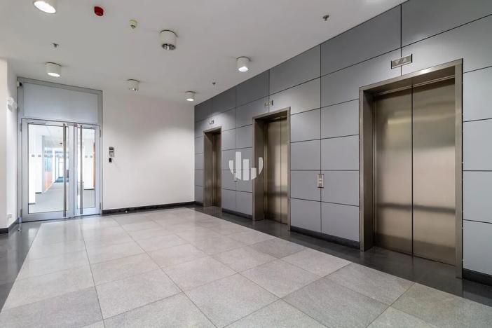 Pronájem kanceláře, Praha - Holešovice, Jankovcova, 478 m2