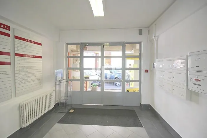 Pronájem kanceláře, Karlovy Vary, Jugoslávská, 612 m2