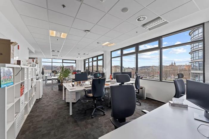 Pronájem kanceláře, Praha - Holešovice, Argentinská, 1285 m2