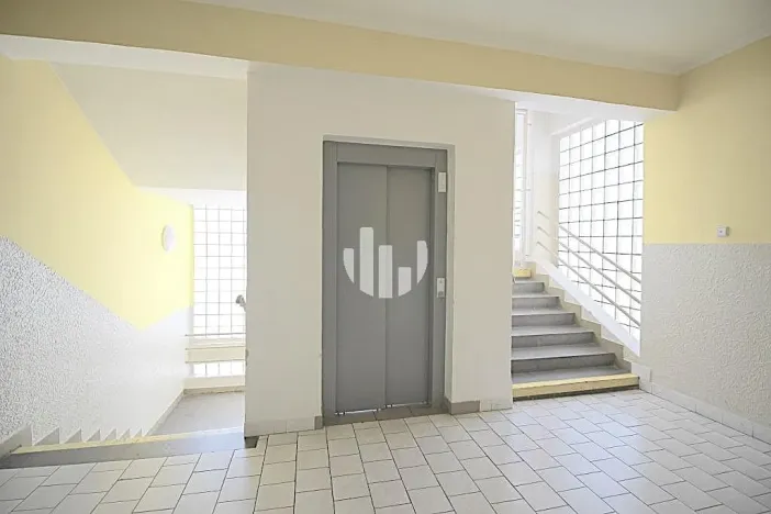 Pronájem kanceláře, Karlovy Vary, Jugoslávská, 320 m2