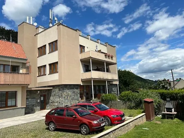 Pronájem bytu 1+1, Karlík, K Třešňovce, 42 m2