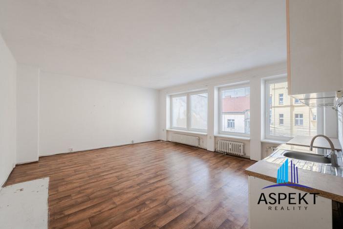 Pronájem kanceláře, Praha - Vinohrady, Vinohradská, 49 m2